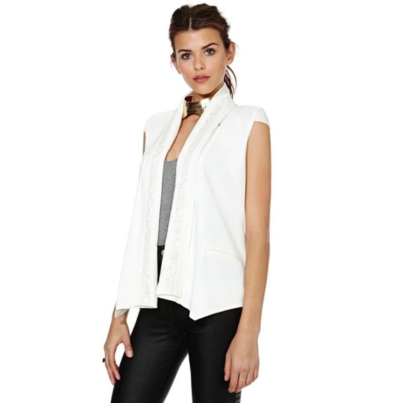 Elliatt Cape Blazer from Nasty Gal EUC - Picture 12 of 12